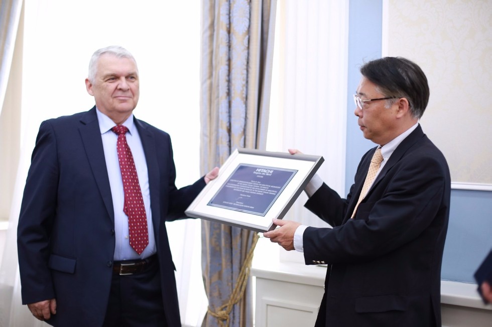 Hitachi May Provide New Scientific Equipment for Kazan University