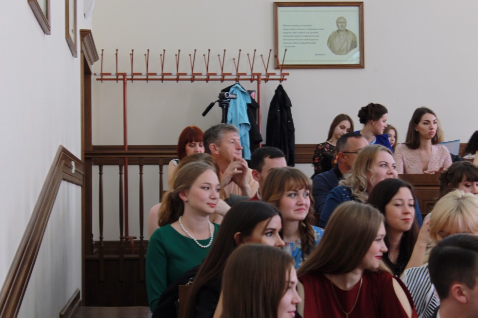 ������ ������������� �������� �������� ����������� ������� ����� � ���������� ����������