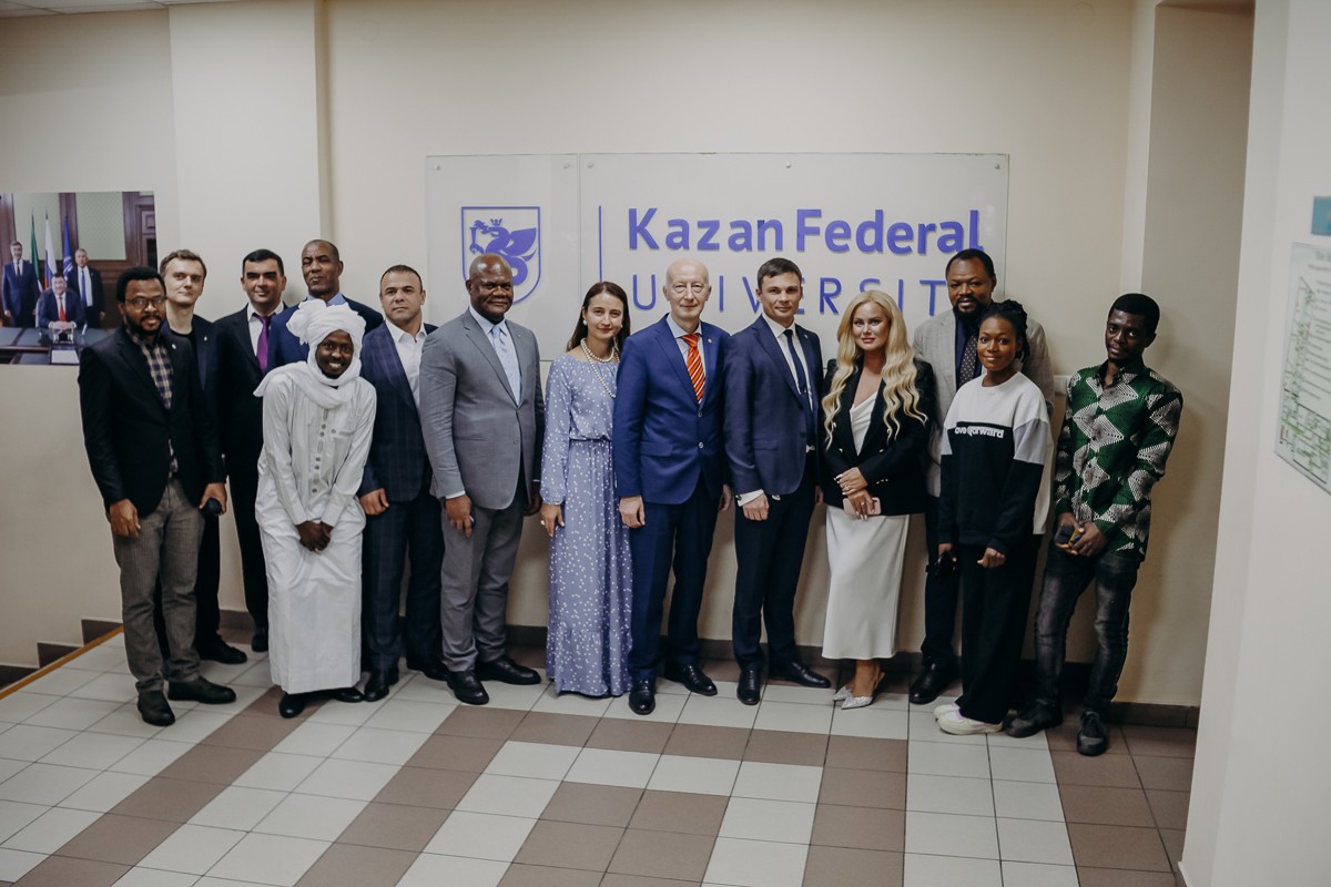 При поддержке КФУ открылся первый в Казани Дом Африки При поддержке КФУ открылся первый в Казани Дом Африки