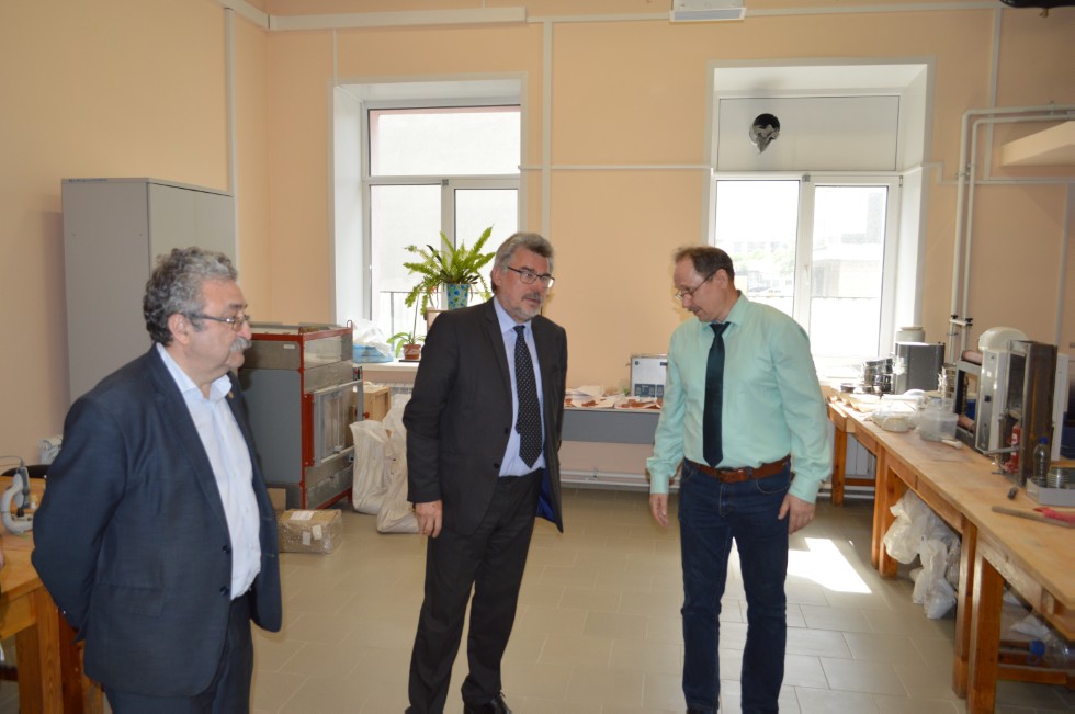 2 ���� ���������� �������� ��� �������� ��������� �� ������������� ������ ����� ���� ������� � ��������� �������� ����� ������ ������ ������������ ��.������� ������ (�������)