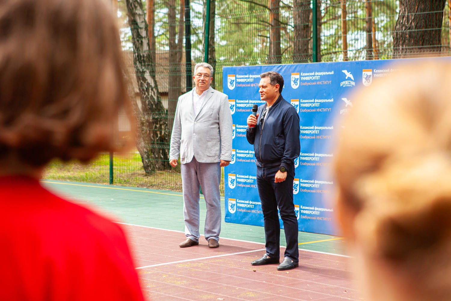 Глава ЕМР встретился со школьниками из ЛНР Глава ЕМР встретился со школьниками из ЛНР