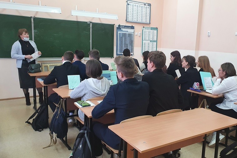 А ты поступаешь в Елабужский институт КФУ? А ты поступаешь в Елабужский институт КФУ?