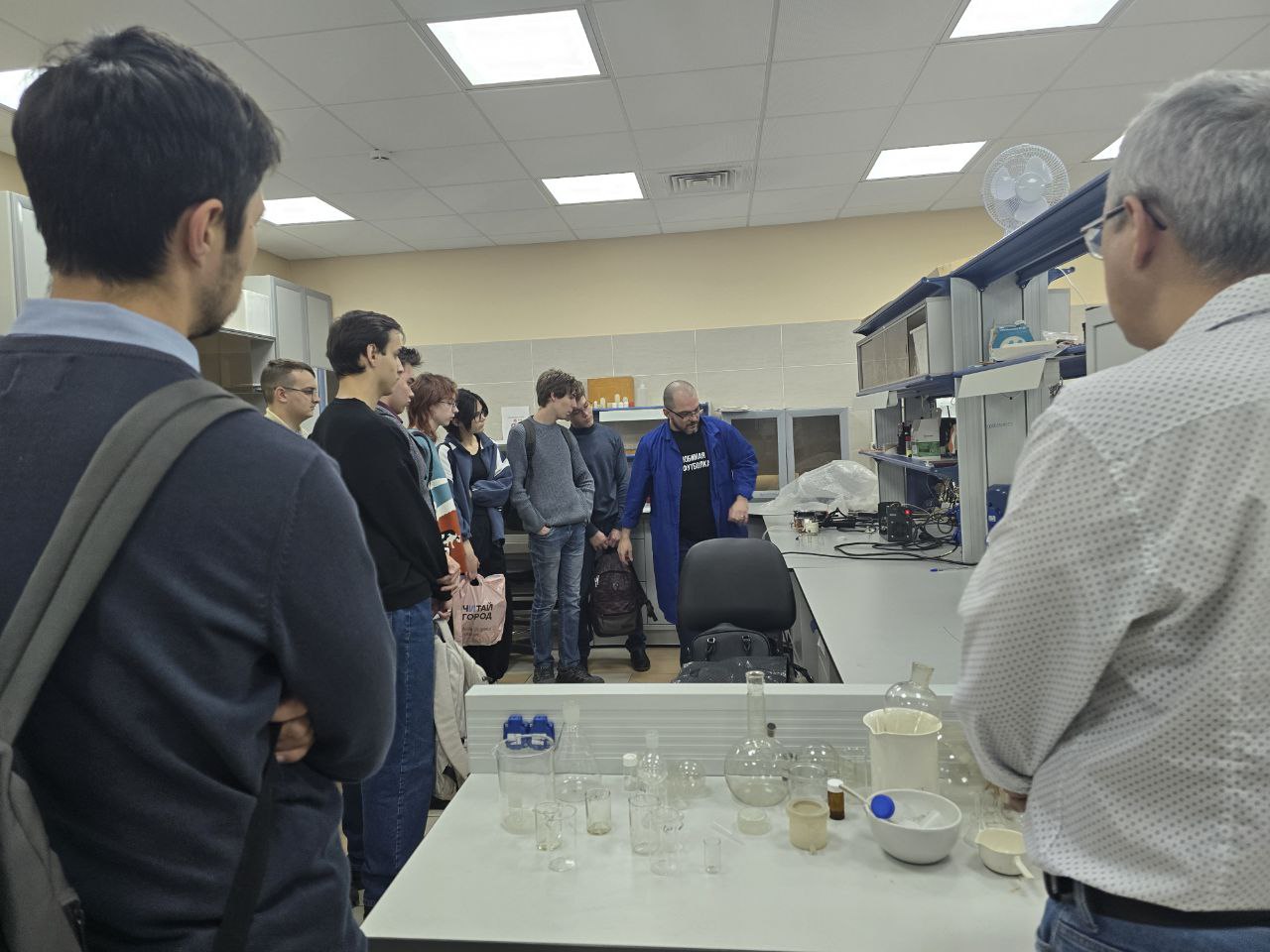 Фестиваль 'Открывая мир науки' в Химическом институте им. А.М. Бутлерова КФУ Фестиваль 'Открывая мир науки' в Химическом институте им. А.М. Бутлерова КФУ