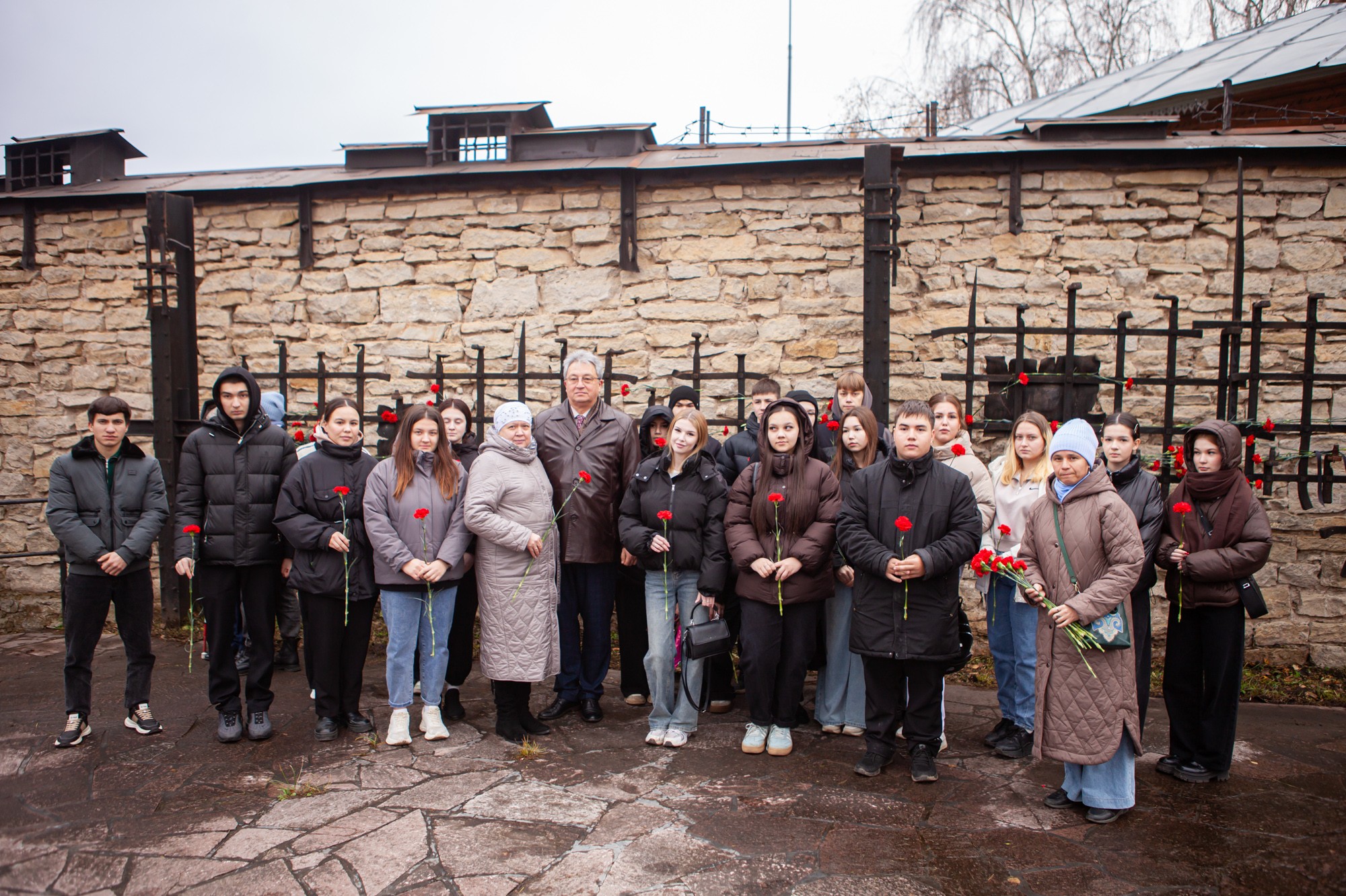 Студенты Елабужского института КФУ почтили память жертв политических репрессий Студенты Елабужского института КФУ почтили память жертв политических репрессий