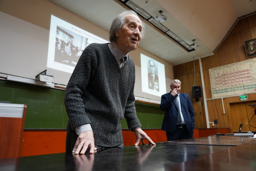 � ��������� ������ ��� ���������� ���������, ����������� 100-����� �� ��� �������� ����� ��������