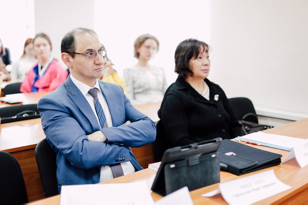 В ИМО КФУ прошла 9-ая Международная научно-практическая конференция по корееведению 'Россия-Корея: настоящее и будущее российского корееведения' В ИМО КФУ прошла 9-ая Международная научно-практическая конференция по корееведению 'Россия-Корея: настоящее и будущее российского корееведения'