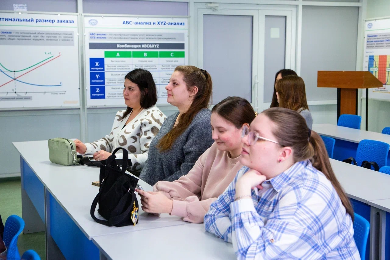 Студенты НЧИ КФУ сразились в 'Научных боях' Студенты НЧИ КФУ сразились в 'Научных боях'