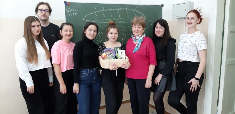 Национально-культурные особенности чаепития студенты обсудили с куратором Национально-культурные особенности чаепития студенты обсудили с куратором