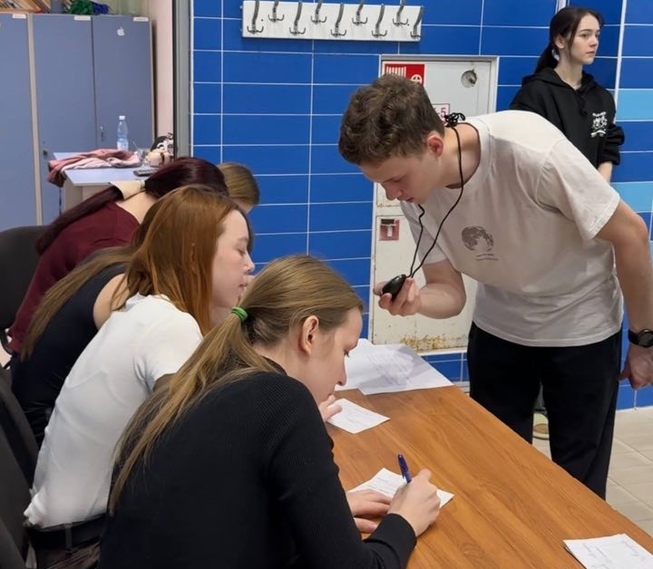 Новогоднее соревнование юных пловцов Новогоднее соревнование юных пловцов