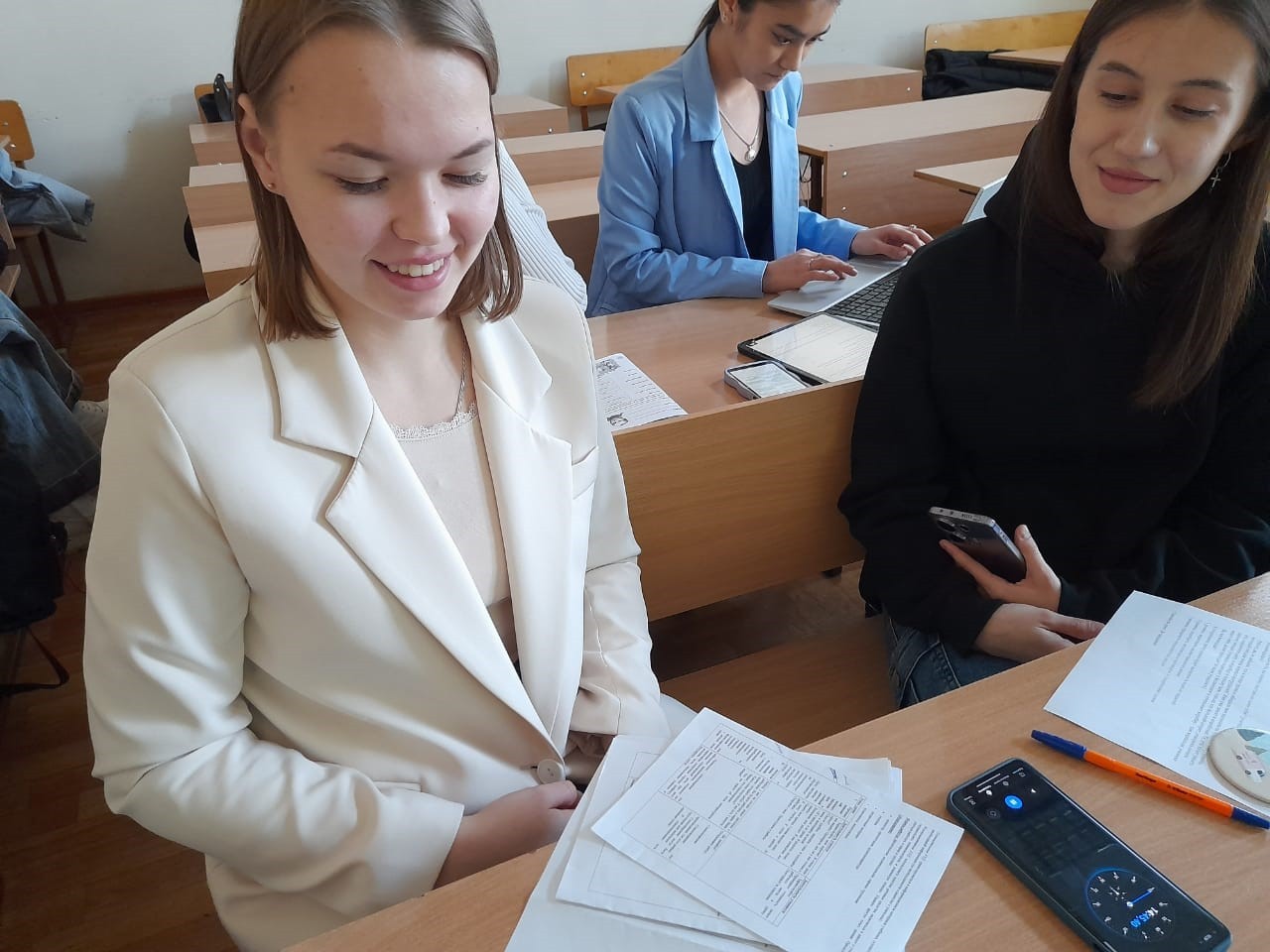 Студенты кафедры начального образования показывают мастер-классы по литературному чтению Студенты кафедры начального образования показывают мастер-классы по литературному чтению