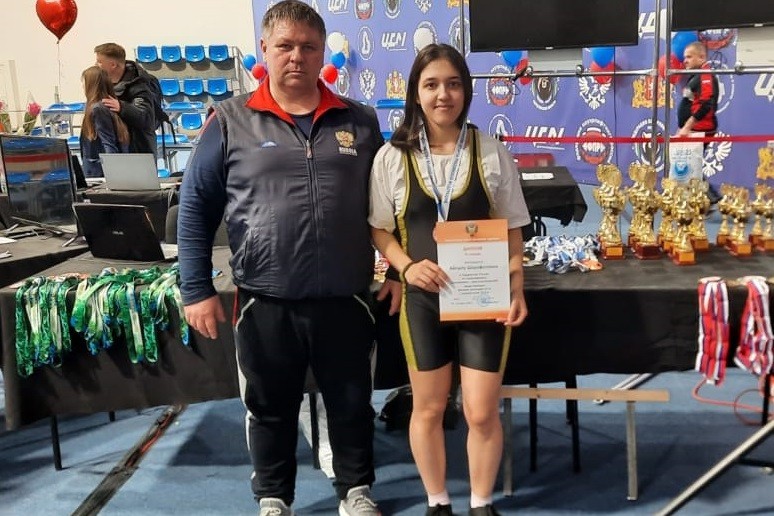 Студентка Елабужского института стала бронзовым призером на Первенстве России по пауэрлифтингу