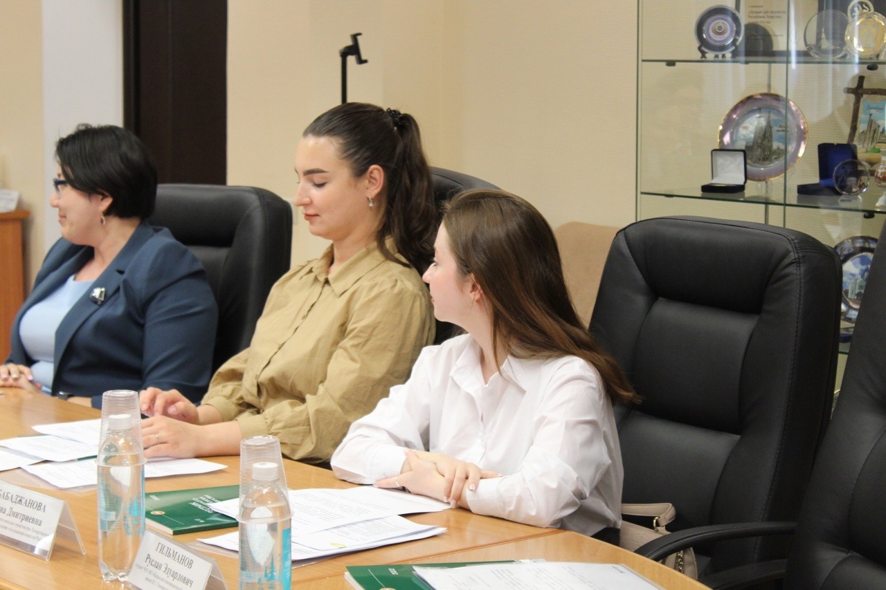 Члены СНЛ в молодежном экспертном совете при Аппарате УПЧ по РТ Члены СНЛ в молодежном экспертном совете при Аппарате УПЧ по РТ