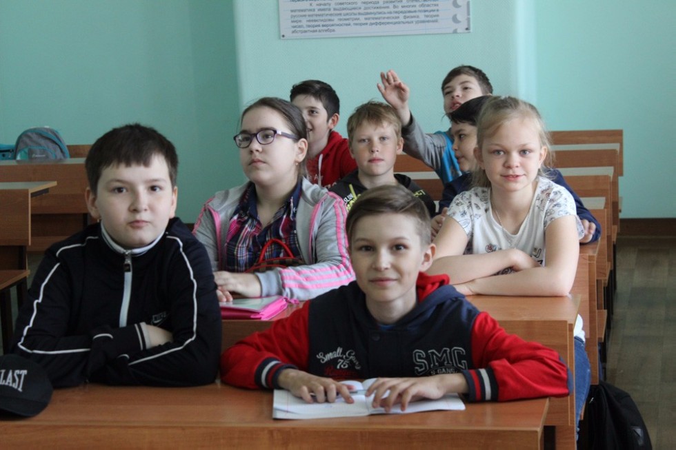 Участники смены 'ИнтеЛЛето' познакомились с Николаем Лобачевским Участники смены 'ИнтеЛЛето' познакомились с Николаем Лобачевским