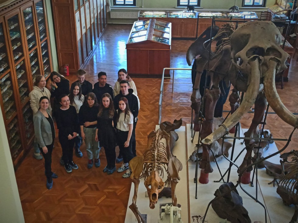 ��������� ������ 16-001 � ������������� ����� ����� �.�. �����������