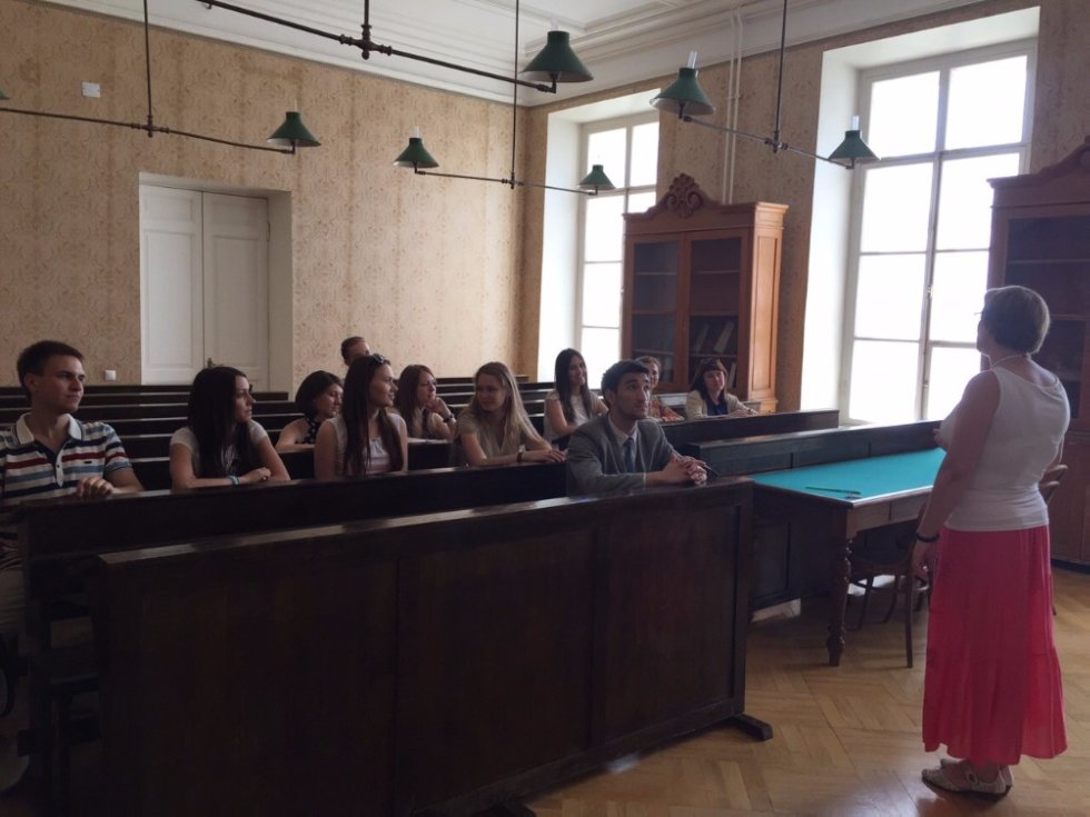 Students of The Institute of Management, Economics and Finance accepted on a visit colleagues from MIIT Students of The Institute of Management, Economics and Finance accepted on a visit colleagues from MIIT