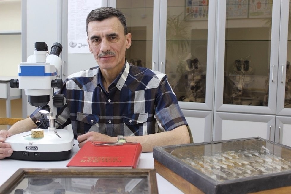 Юбилей отмечает Вячеслав Леонтьев ? ученый Елабужского института КФУ Юбилей отмечает Вячеслав Леонтьев ? ученый Елабужского института КФУ