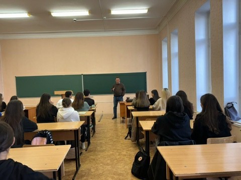 '������-�������������� ���� � ��������� ����������: ���������� �������� ������ �����������'