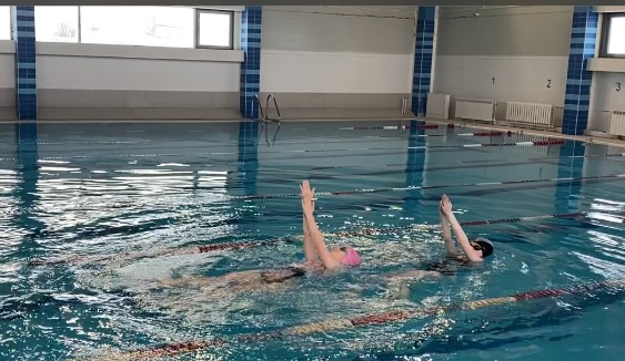 Предновогодний турнир по синхронному плаванию среди студентов третьекурсников ИФМиБ Предновогодний турнир по синхронному плаванию среди студентов третьекурсников ИФМиБ