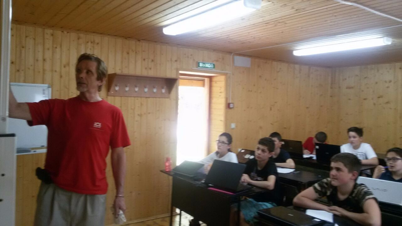 Лагерь 'Буревестник' продолжает работу Лагерь 'Буревестник' продолжает работу