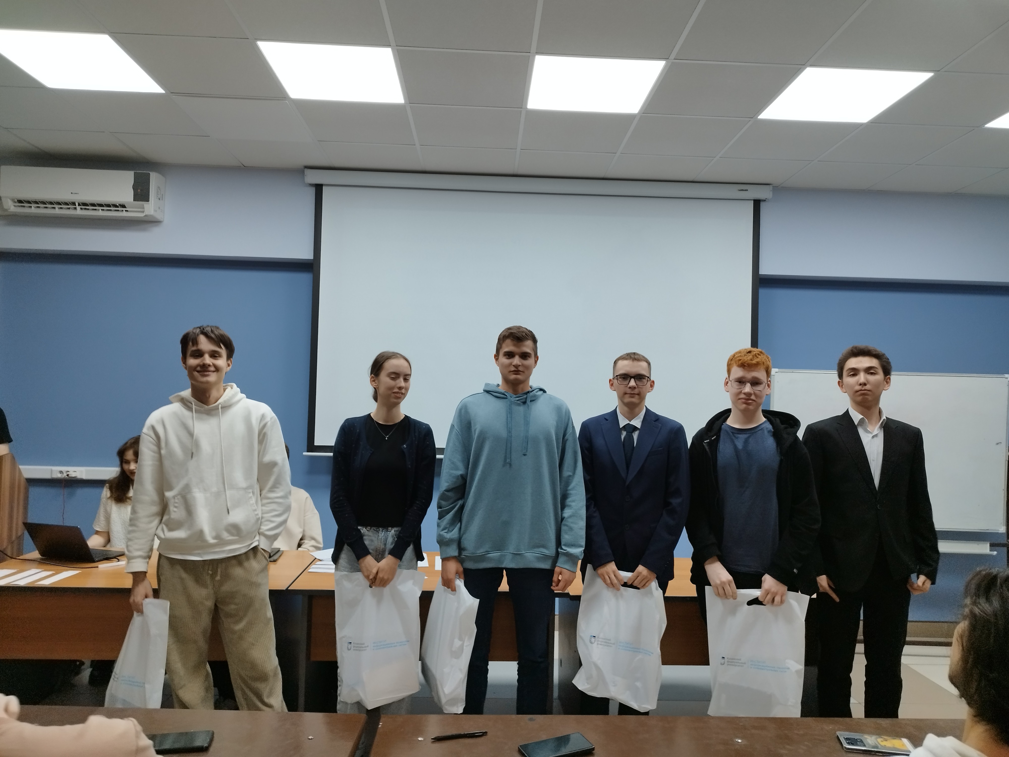 ИТИС на фестивале 'Открывая мир науки': роботы, VR-туры и интеллектуальные баттлы ИТИС на фестивале 'Открывая мир науки': роботы, VR-туры и интеллектуальные баттлы