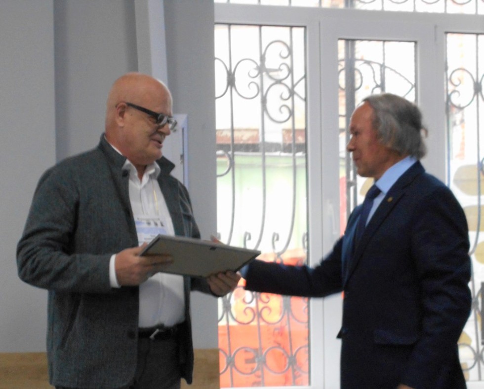 История исторической науки и ее актуальное состояние ? в центре внимания профессионального сообщества История исторической науки и ее актуальное состояние ? в центре внимания профессионального сообщества