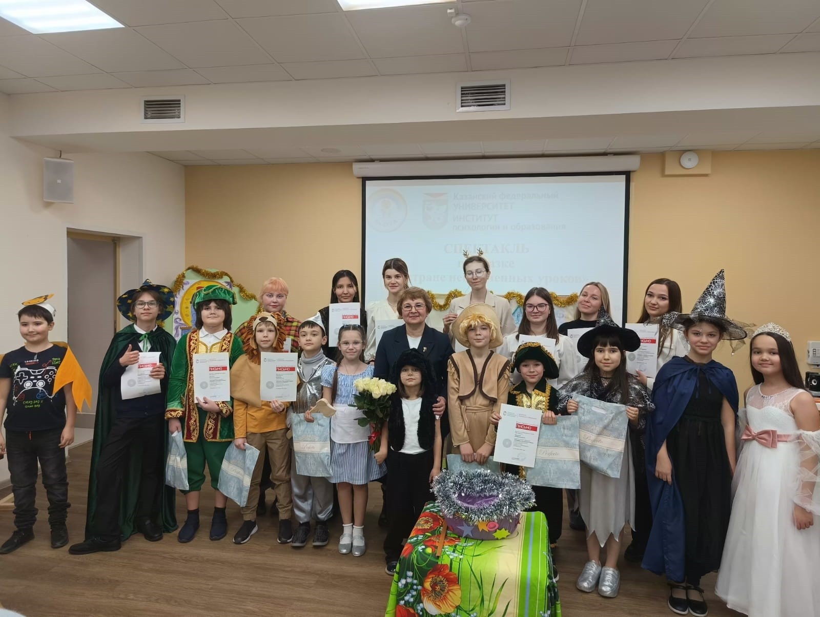 Детский театр 'Радуга' показал новогоднюю премьеру Детский театр 'Радуга' показал новогоднюю премьеру