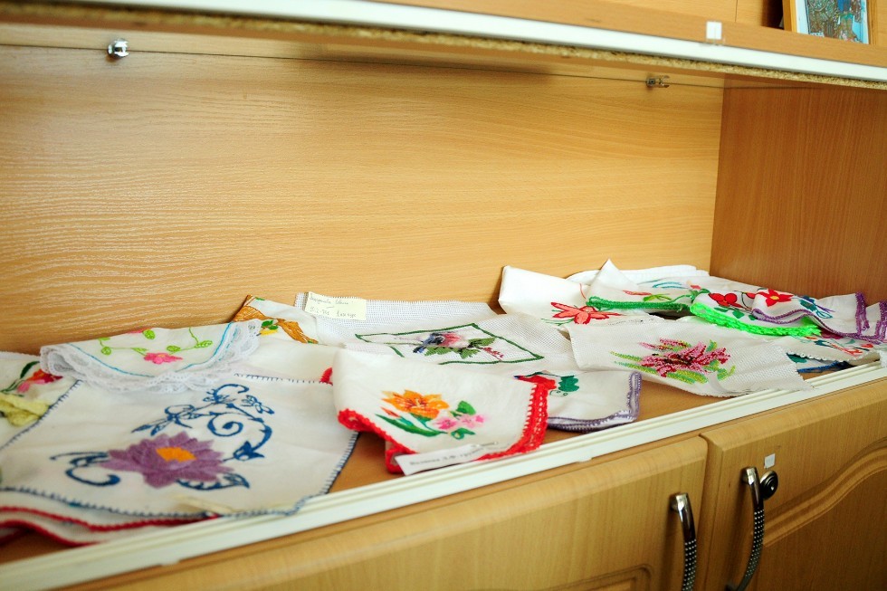 ��������