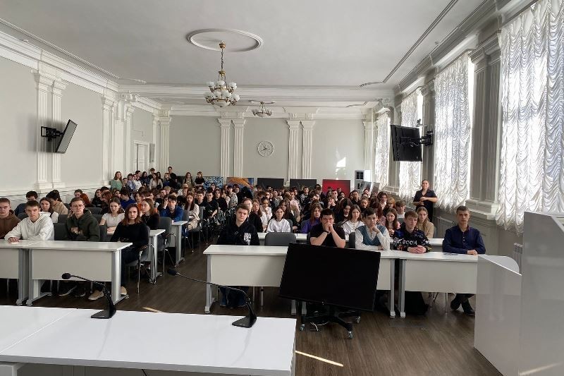 Встреча студентов колледжа Елабужского института КФУ с сотрудниками полиции Встреча студентов колледжа Елабужского института КФУ с сотрудниками полиции