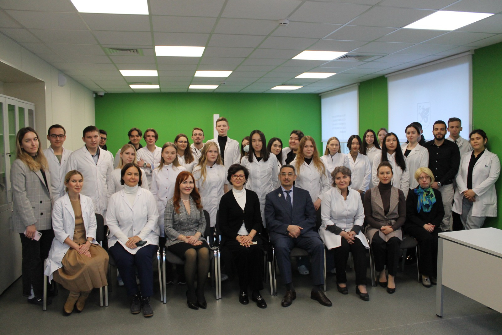 КОНФЕРЕНЦИЯ МОЛОДЫХ УЧЕНЫХ, ПОСВЯЩЕННАЯ 10- ЛЕТНЕМУ ЮБИЛЕЮ КАФЕДРЫ СТОМАТОЛОГИИ И ИМПЛАНТОЛОГИИ ИФМиБ КФУ 'ИННОВАЦИОННЫЕ ТЕХНОЛОГИИ В СТОМАТОЛОГИИ: ОТВЕТЫ НА СОВРЕМЕННЫЕ ВЫЗОВЫ И ПЕРСПЕКТИВЫ РАЗВИТИЯ' КОНФЕРЕНЦИЯ МОЛОДЫХ УЧЕНЫХ, ПОСВЯЩЕННАЯ 10- ЛЕТНЕМУ ЮБИЛЕЮ КАФЕДРЫ СТОМАТОЛОГИИ И ИМПЛАНТОЛОГИИ ИФМиБ КФУ 'ИННОВАЦИОННЫЕ ТЕХНОЛОГИИ В СТОМАТОЛОГИИ: ОТВЕТЫ НА СОВРЕМЕННЫЕ ВЫЗОВЫ И ПЕРСПЕКТИВЫ РАЗВИТИЯ'