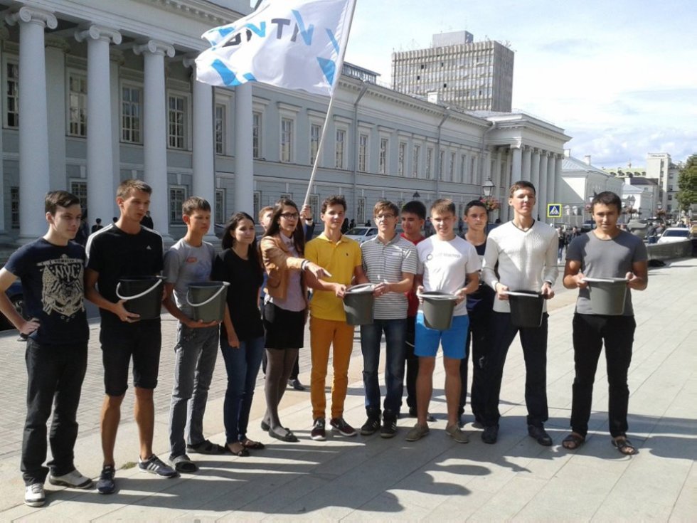 KFU students nominated Massachusetts University of Technology for the Ice Bucket Challenge