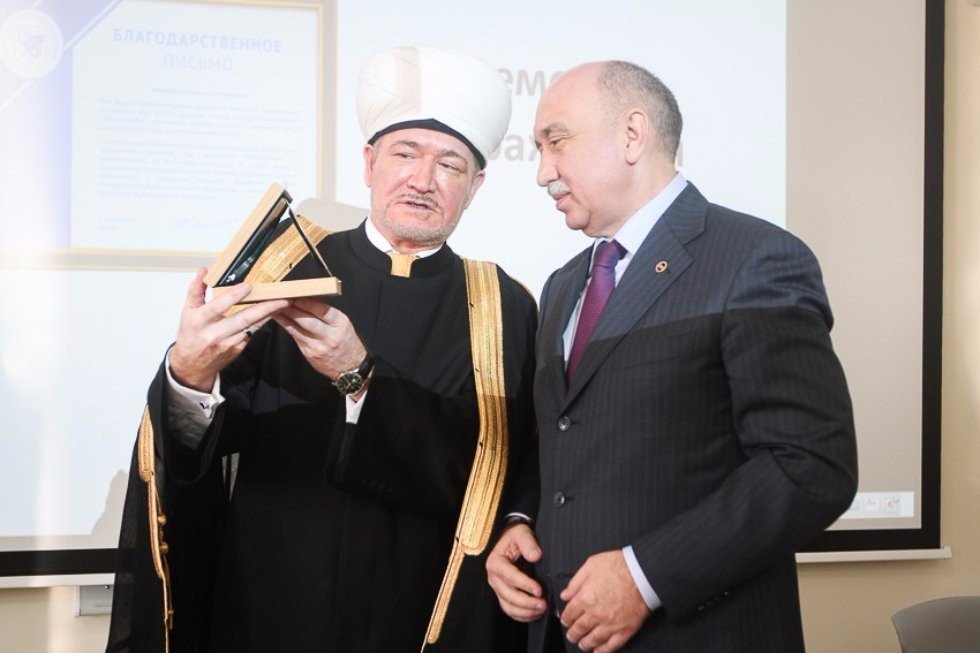 Delegation of the Muslim Board of Russia at Kazan University