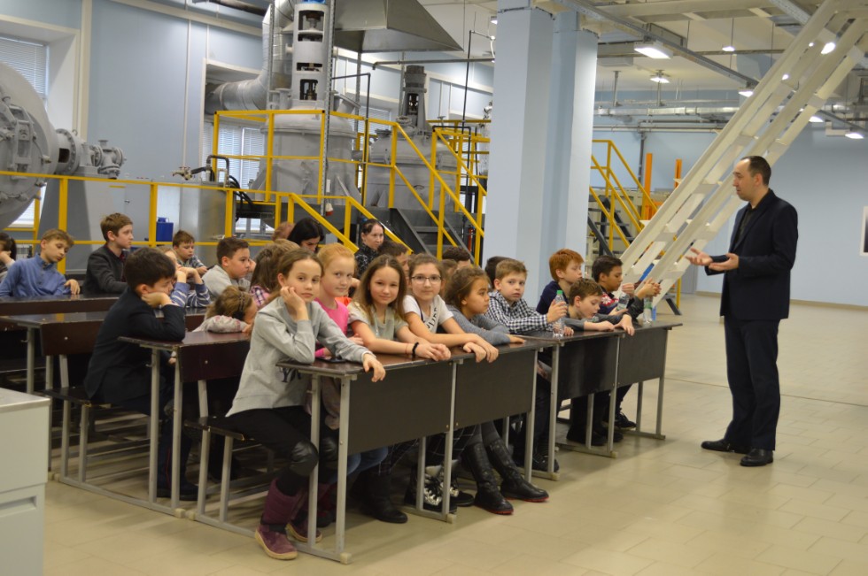 ����������� 4 ������ �������� �19 �������� ���������� �������� � ���������-������������ ������ ���