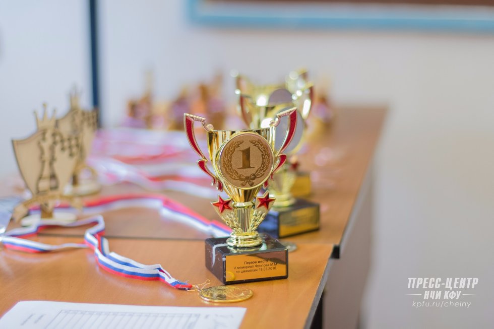 ��� � ���