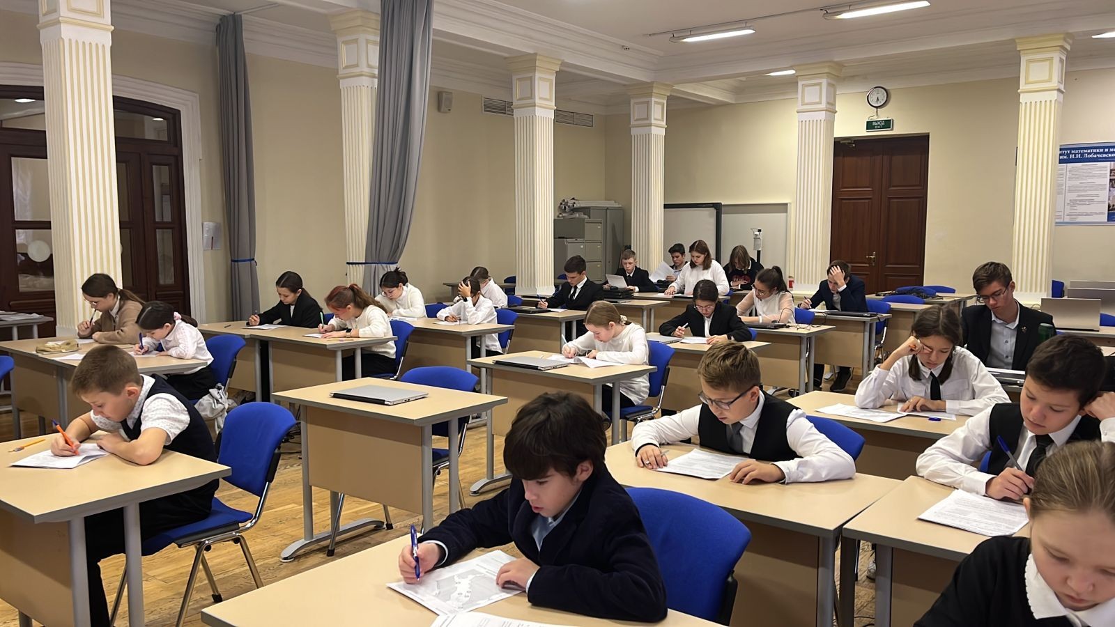 � ����� ������������ �������� ���� ������������� � ��������������� ��������