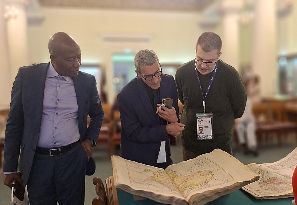 1 ,��������������