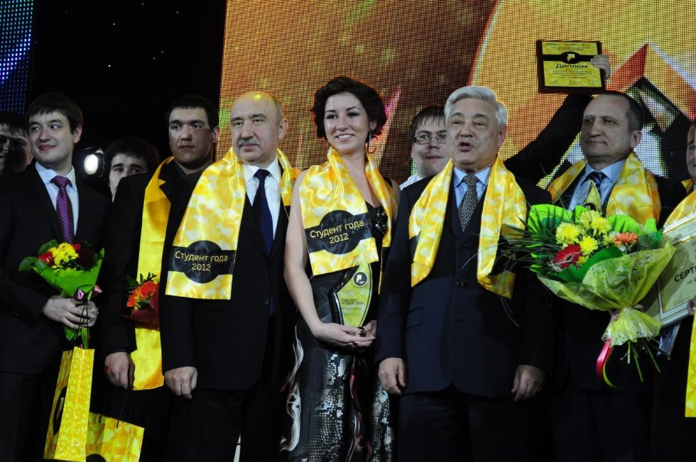 Студенческий трудовой отряд КФУ испробовал свои силы на 'Студенте года 2012' Студенческий трудовой отряд КФУ испробовал свои силы на 'Студенте года 2012'