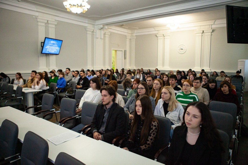 В Елабужском институте состоялась конференция 'Наследие советской эпохи: сохранение исторической памяти' В Елабужском институте состоялась конференция 'Наследие советской эпохи: сохранение исторической памяти'
