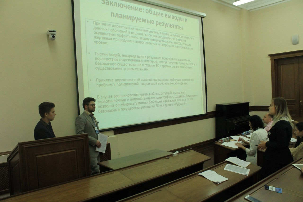 C 19 по 24 июня 2017 года на базе кафедры международного и европейского права юридического факультета КФУ прошла международная междисциплинарная летняя школа ? европейский молодежный форум 'К 60-летию Римских договоров: история и современные вызовы' в рамках мероприятий Центра превосходства Жана Монне в области европейских исследований VOICES+. C 19 по 24 июня 2017 года на базе кафедры международного и европейского права юридического факультета КФУ прошла международная междисциплинарная летняя школа ? европейский молодежный форум 'К 60-летию Римских договоров: история и современные вызовы' в рамках мероприятий Центра превосходства Жана Монне в области европейских исследований VOICES+.