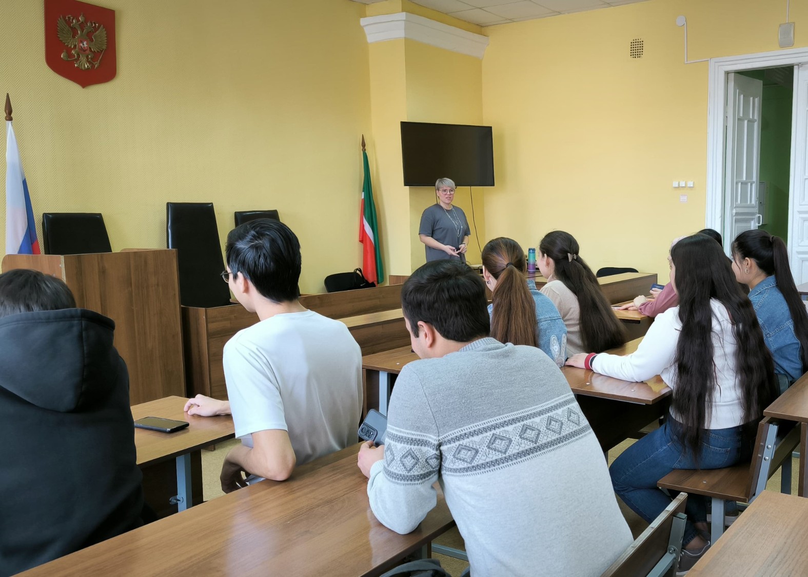 Кураторский час памяти: студенты Елабужского института узнали о роли Alma Mater в годы Великой Отечественной войны Кураторский час памяти: студенты Елабужского института узнали о роли Alma Mater в годы Великой Отечественной войны