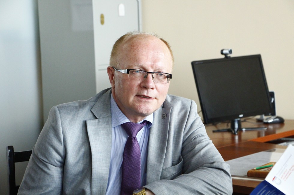 ������������� ��������� ������������ (��������� �������) � ������ �������� ������ �������� ���