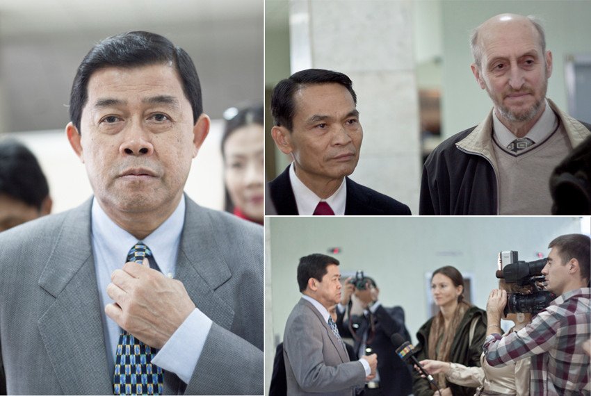 �������