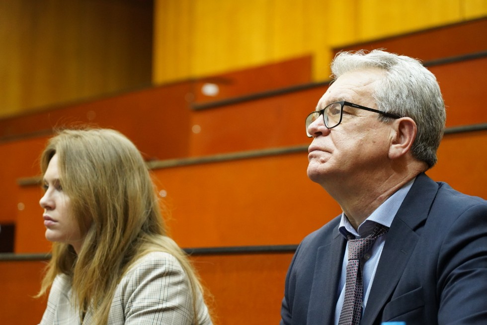 � ��������� ������ ��� ���������� ���������, ����������� 100-����� �� ��� �������� ����� ��������