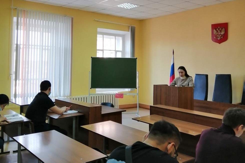 Итоговая научно-образовательная конференция студентов ЕИ КФУ была проведена на отделении экономических и юридических наук Итоговая научно-образовательная конференция студентов ЕИ КФУ была проведена на отделении экономических и юридических наук