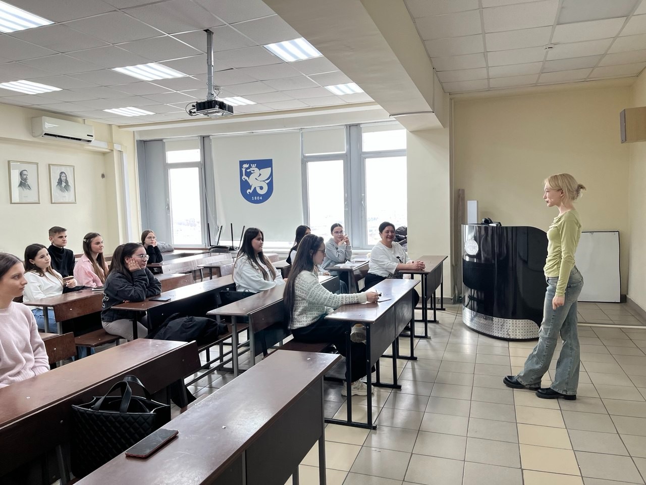 Цикл кураторских часов 'Подвиг наших дедов навсегда в наших сердцах' Цикл кураторских часов 'Подвиг наших дедов навсегда в наших сердцах'