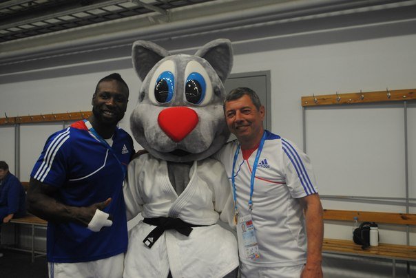 Волонтеры на татами.Кирилл Зайсанов Волонтеры на татами.Кирилл Зайсанов