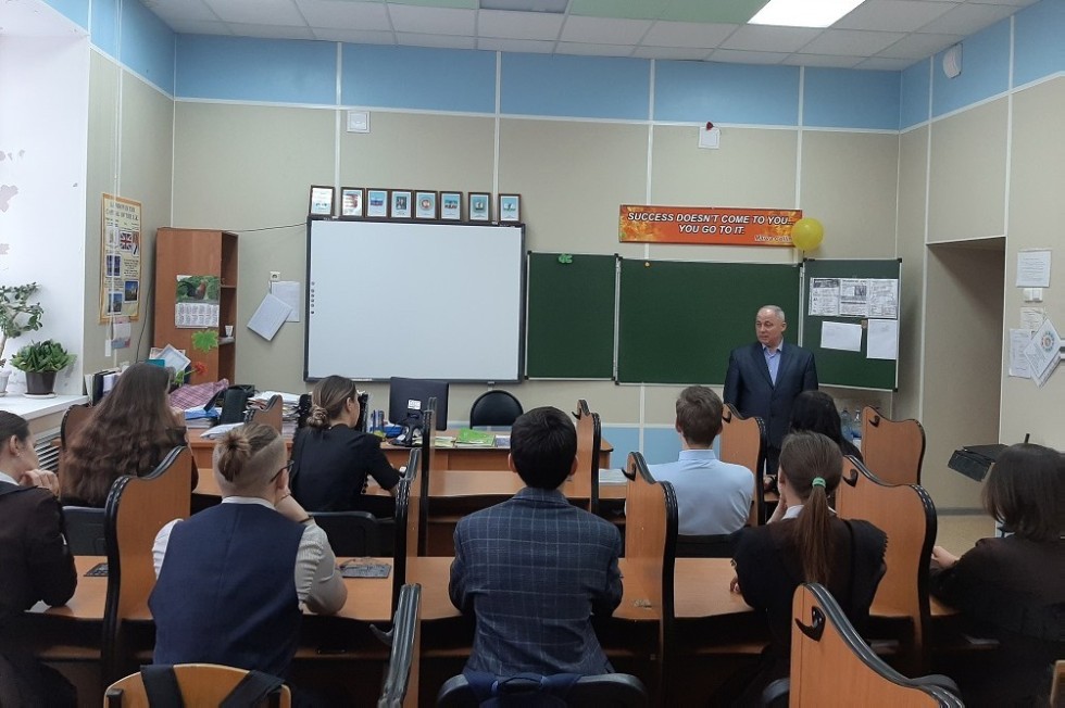 Поступай и учись в Елабужском институте КФУ! Поступай и учись в Елабужском институте КФУ!