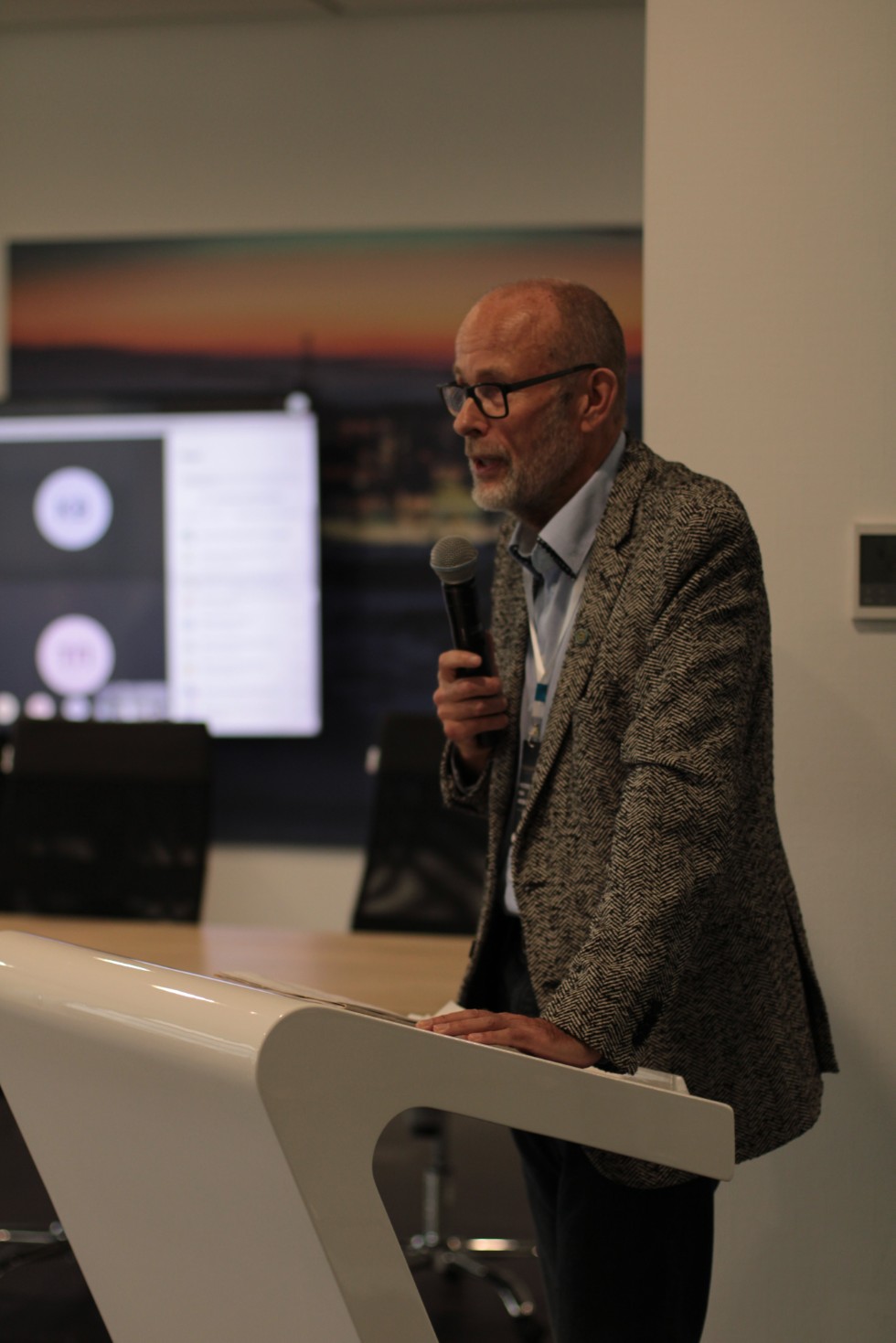 ������������� ������-������������ ����������� '������������� ����� � �������� ����������� �������' (� 100-����� ���������� �.�. ���������)