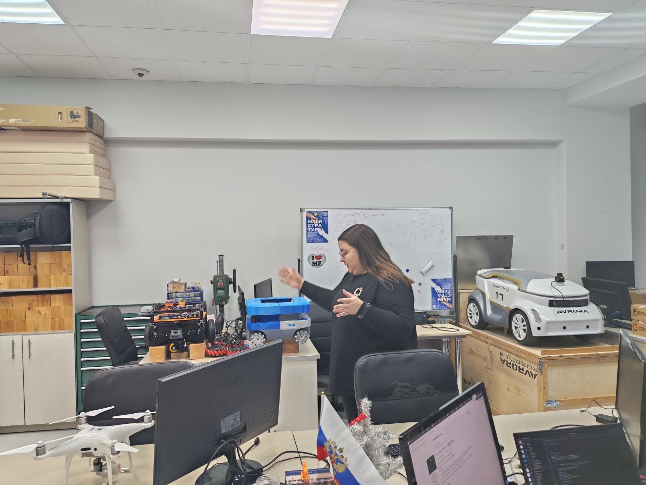 Лабораторию интеллектуальных робототехнических систем посетила делегация университета 'SAMBHRAM' Лабораторию интеллектуальных робототехнических систем посетила делегация университета 'SAMBHRAM'