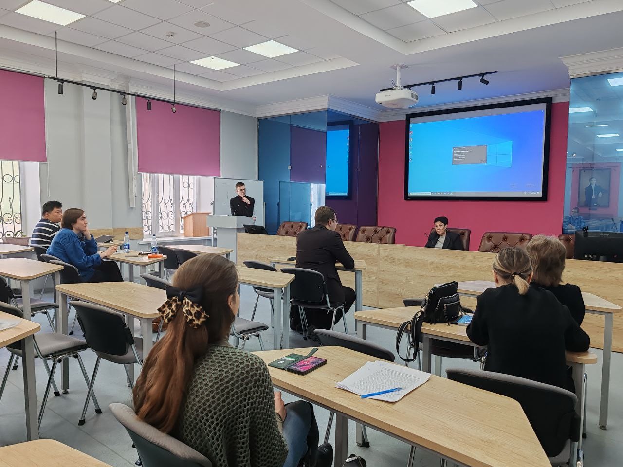 Состоялось заседание секции 'Проблемы историографии и источниковедения отечественной истории' Состоялось заседание секции 'Проблемы историографии и источниковедения отечественной истории'