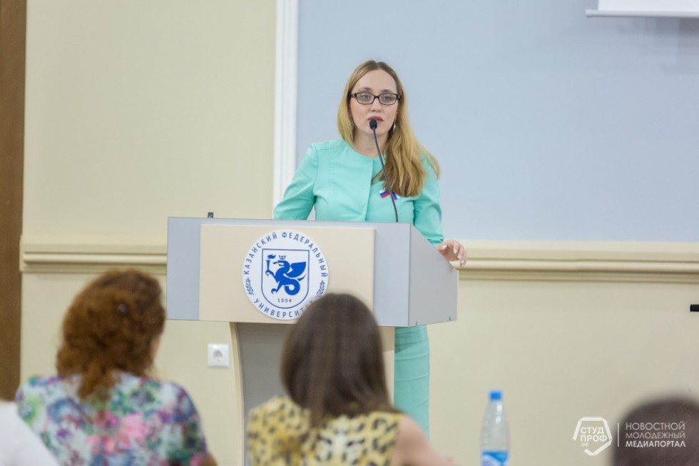 В КФУ обсудили современные подходы к гражданско-патриотическому воспитанию молодежи в студенческой среде В КФУ обсудили современные подходы к гражданско-патриотическому воспитанию молодежи в студенческой среде